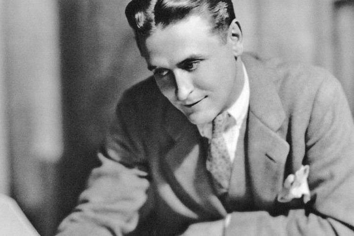 Walking F. Scott Fitzgerald's St. Paul Life & Homes Private Tour (2 hrs) - Photo 1 of 8